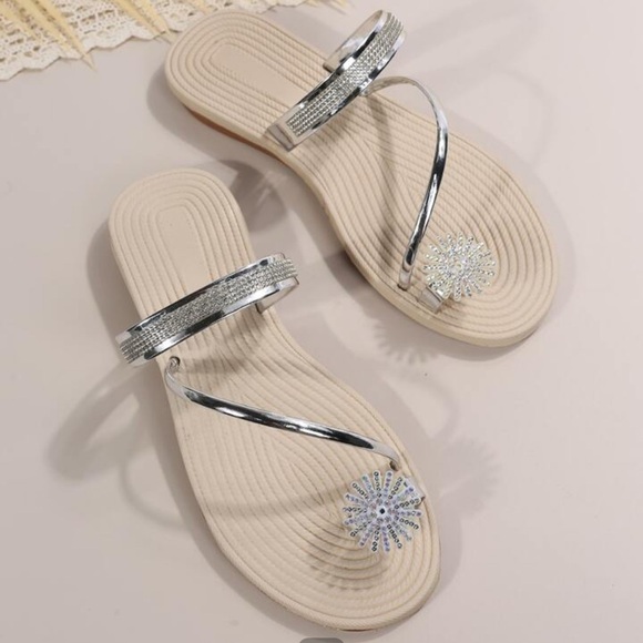 Women's Casual Lightweight Solid Color Flat Sandals - Picture 3 of 7